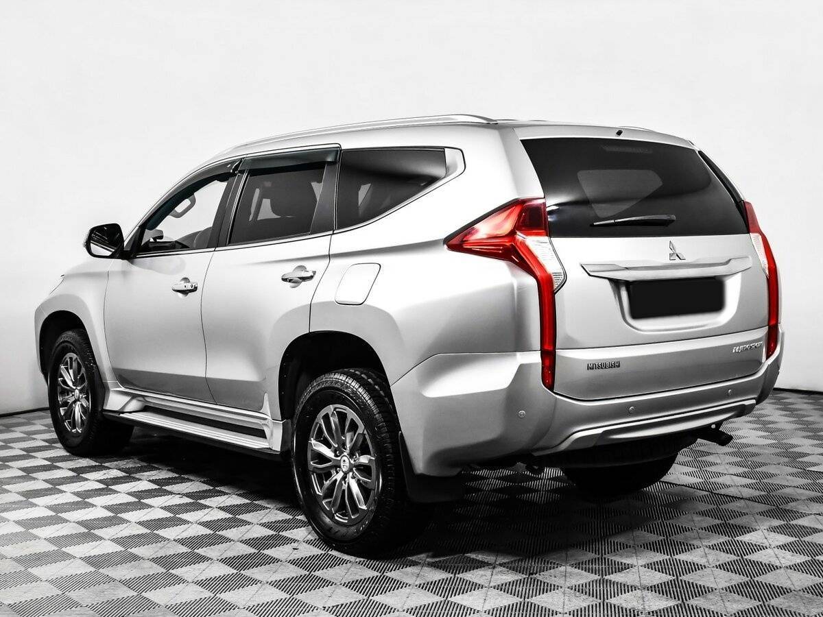 Mitsubishi Pajero Sport 2017 года с пробегом. Фото: #6