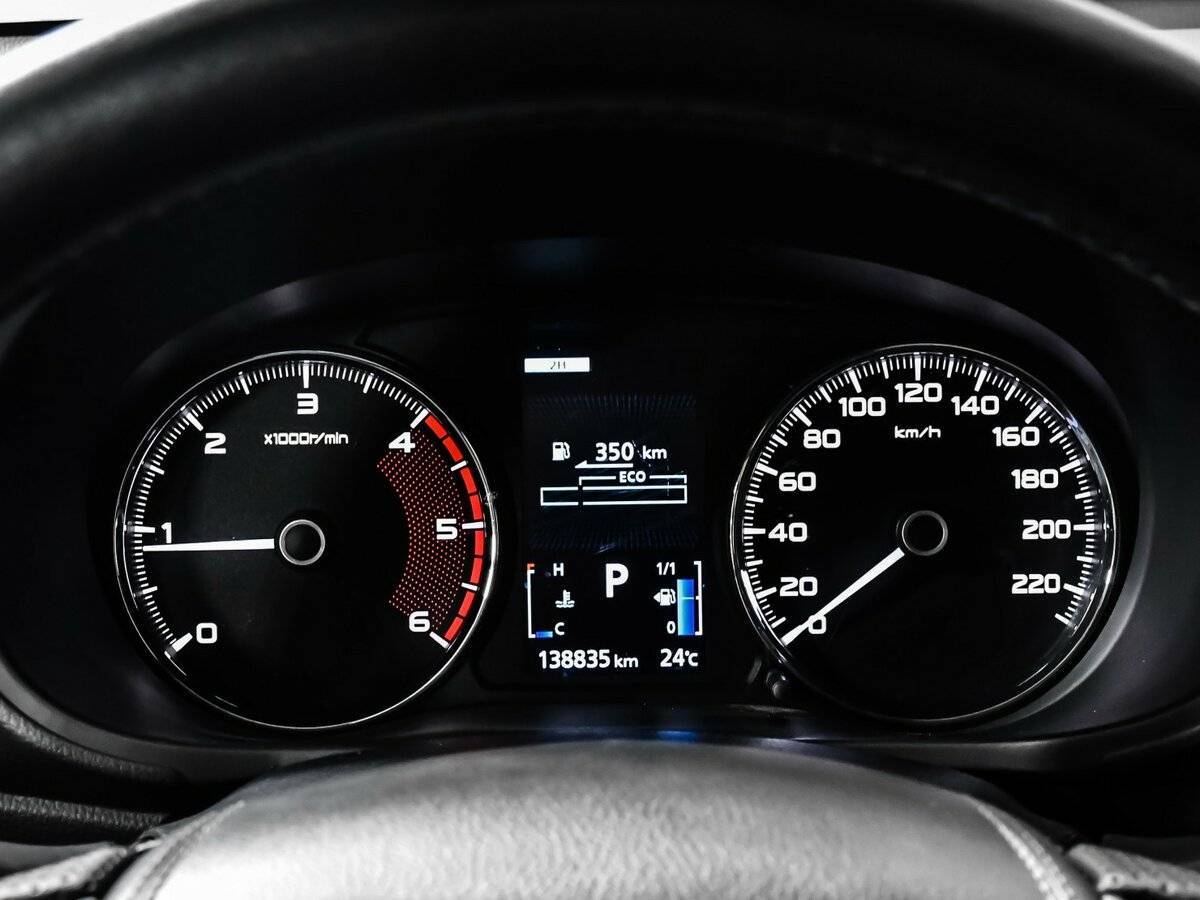 Mitsubishi Pajero Sport 2017 года с пробегом. Фото: #9