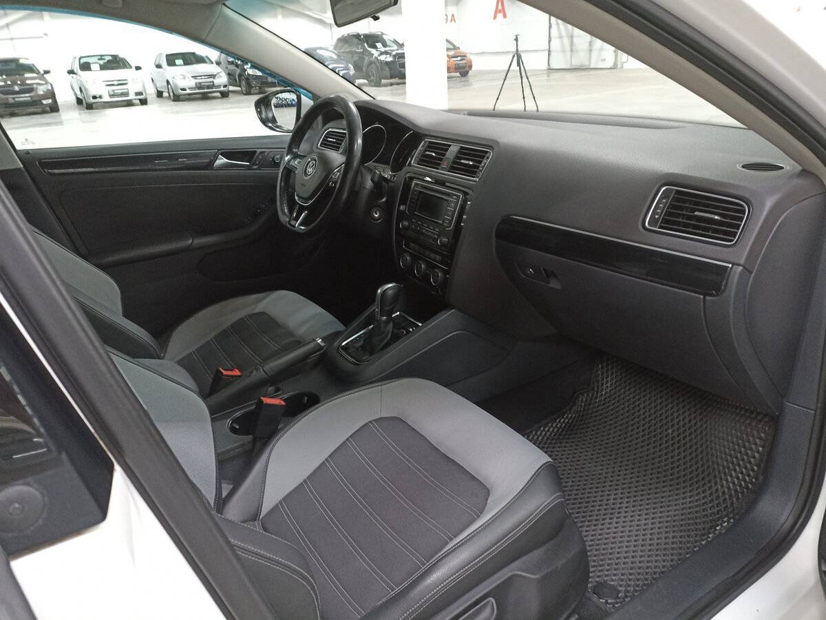 Б/У Фольксваген Джетта 2015 года. Фото: #10