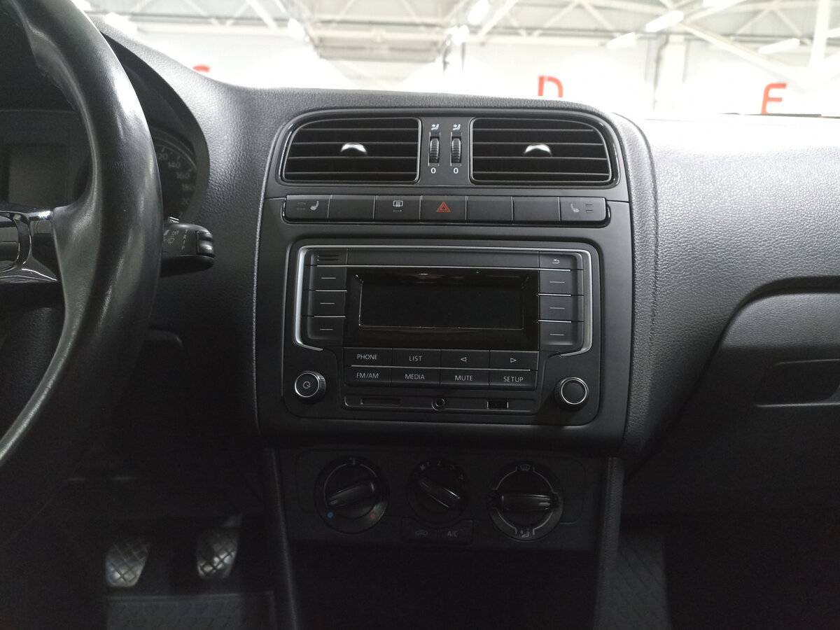 Б/У Фольксваген Поло 2018 года. Фото: #14