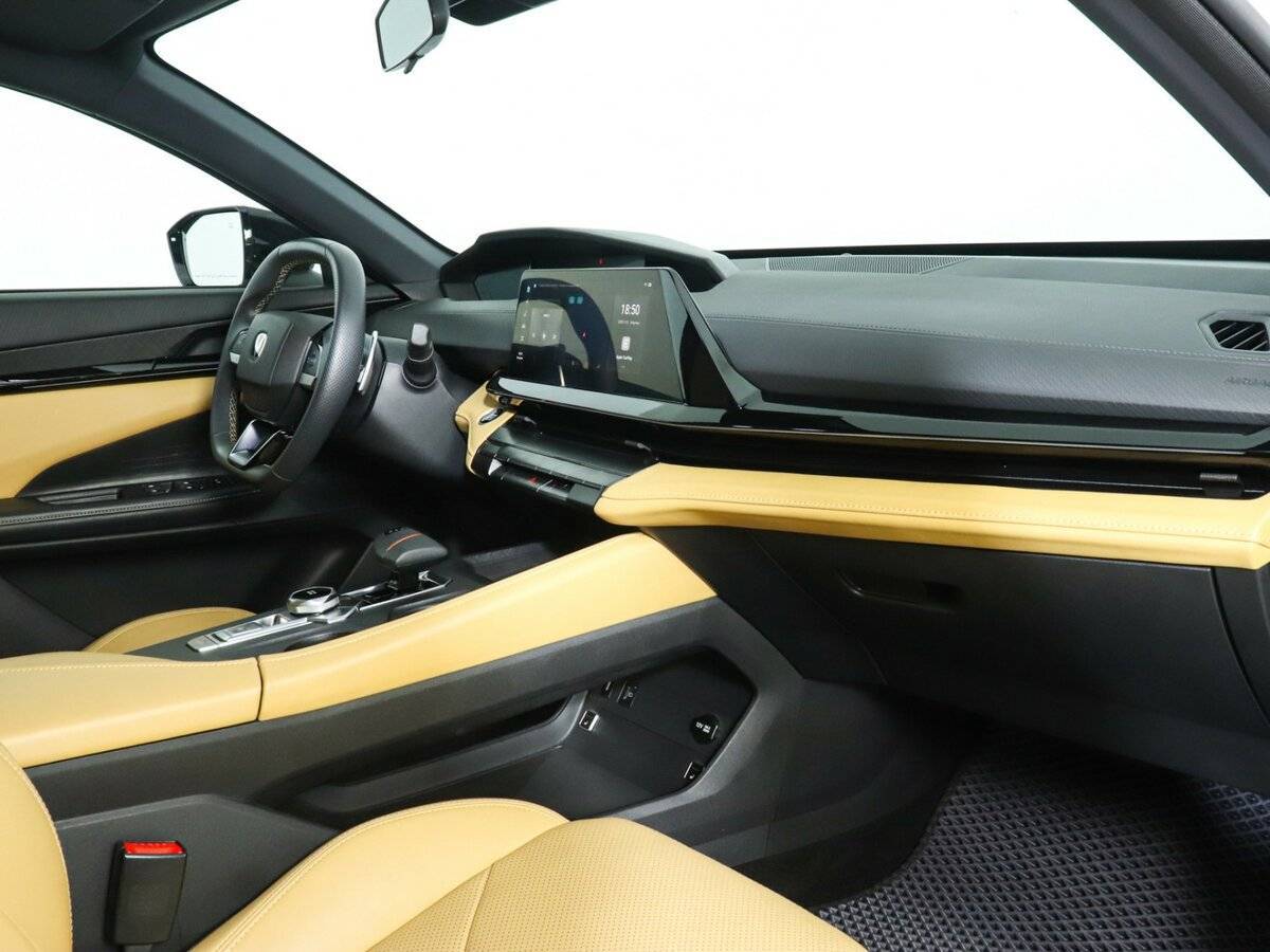 Changan UNI-V 2022 года с пробегом. Фото: #7