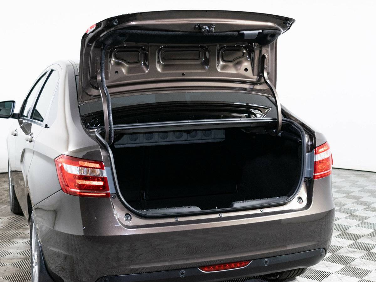 Б/У Лада (ВАЗ) Веста 2020 года. Фото: #6