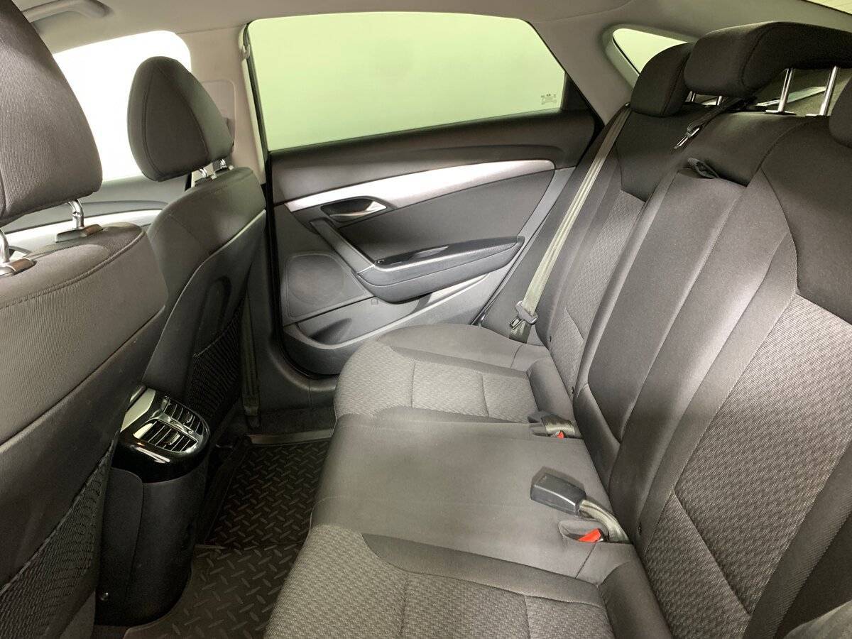 Б/У Хендай ай40 2015 года. Фото: #17