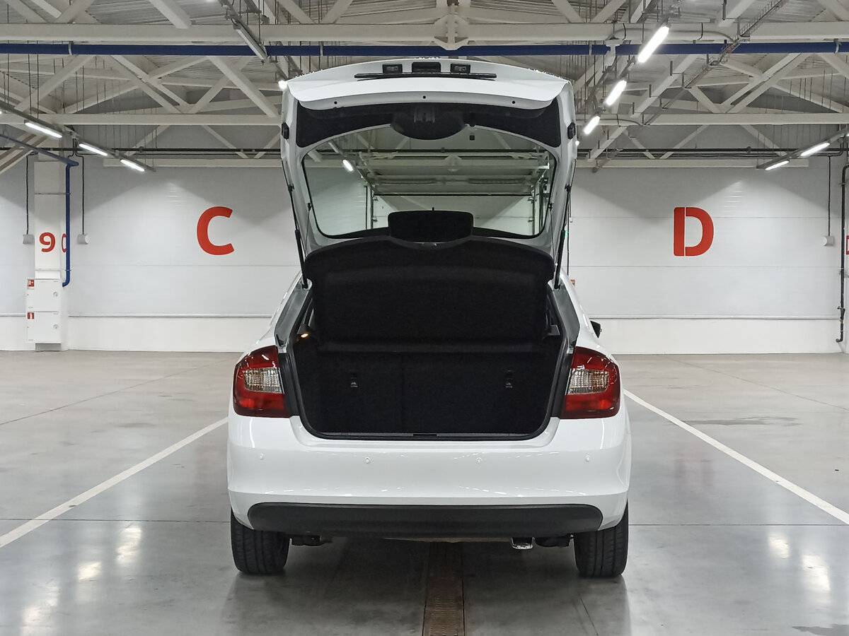 Б/У Шкода Рапид 2018 года. Фото: #9