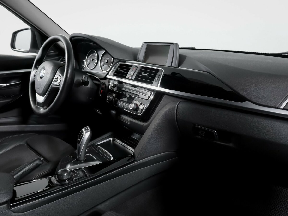 BMW 3 серии 2016 года с пробегом. Фото: #6