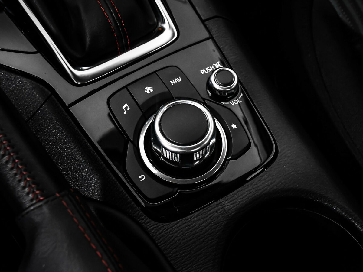 Б/У Мазда 3 2015 года. Фото: #13