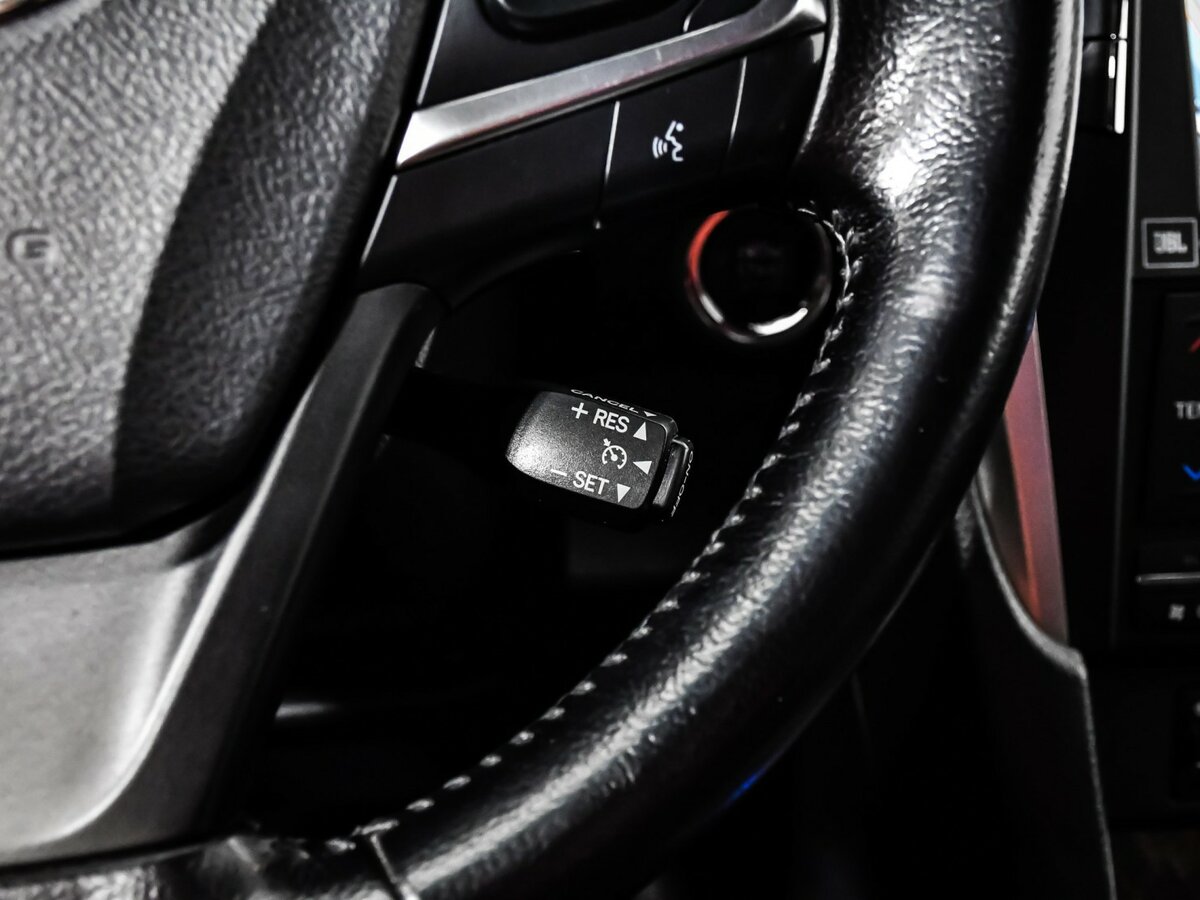 Toyota Camry 2016 года с пробегом. Фото: #15