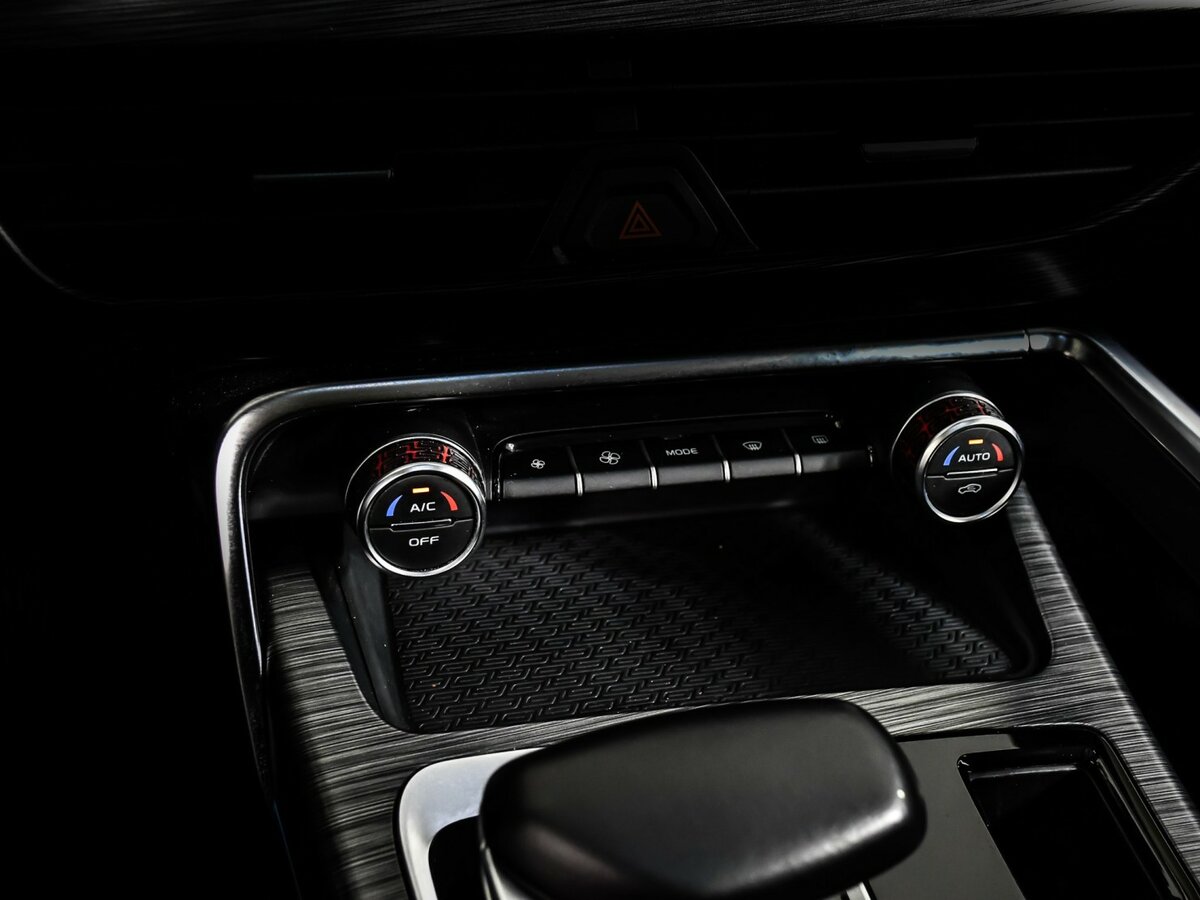 Geely Tugella 2022 года с пробегом. Фото: #17