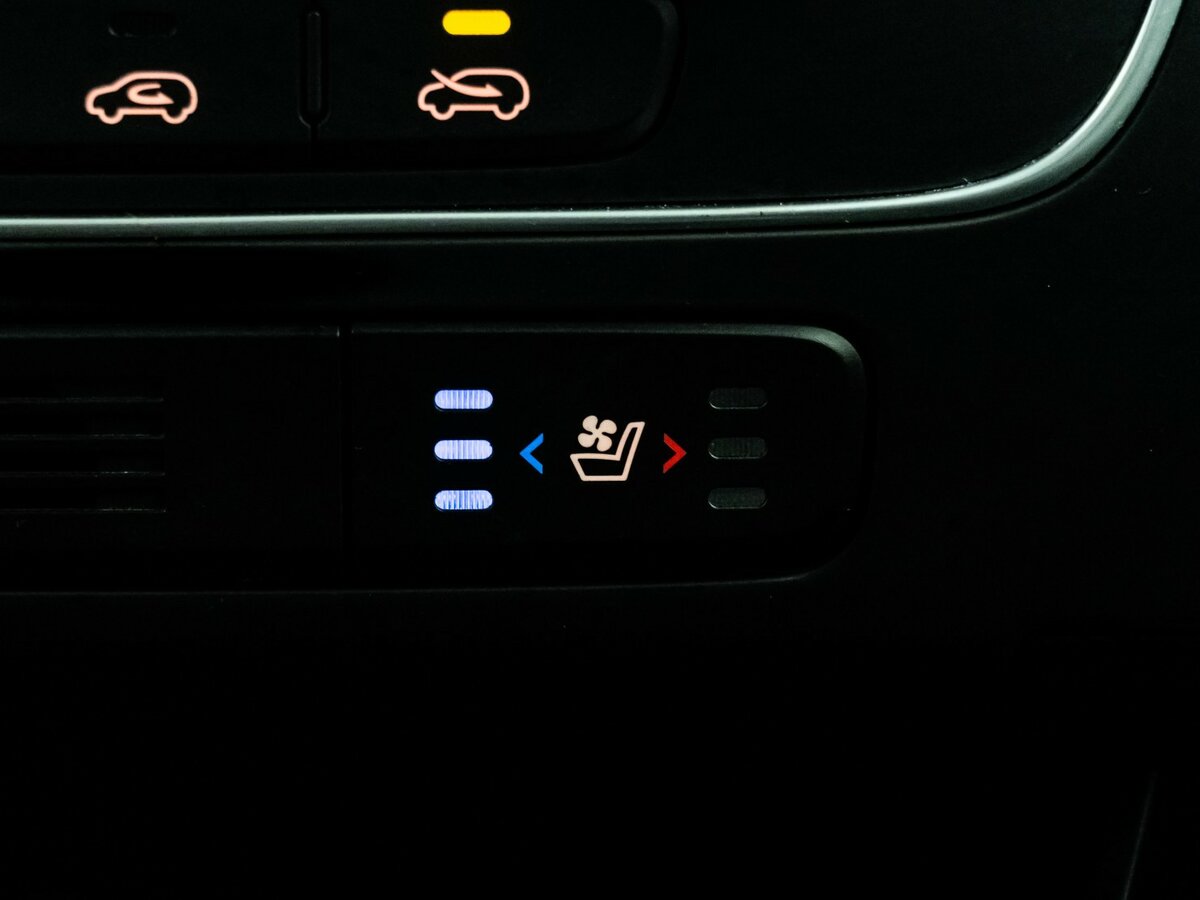 Б/У Киа Соренто 2014 года. Фото: #10