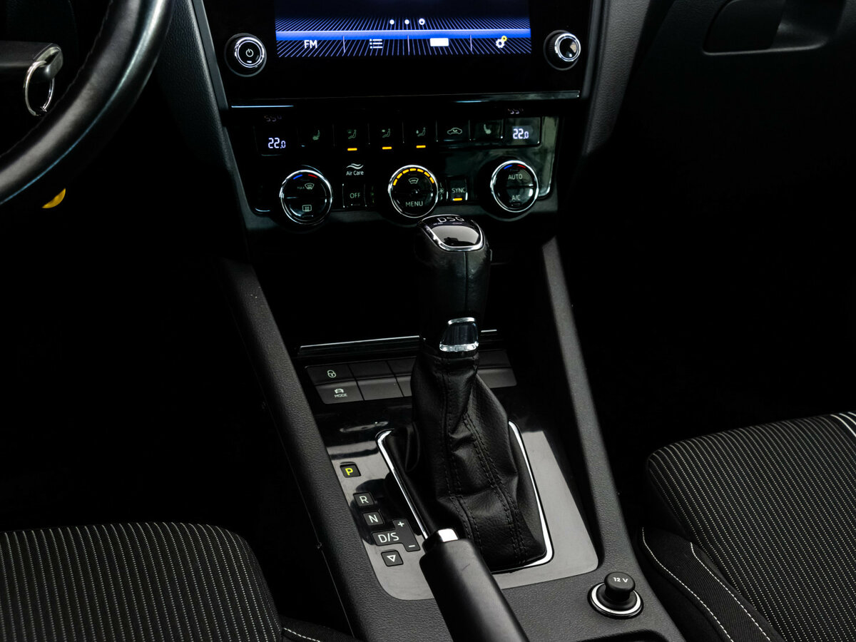 Б/У Шкода Октавия 2019 года. Фото: #9