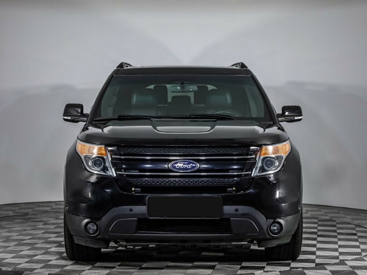 Ford Explorer 2013 года с пробегом. Фото: #1