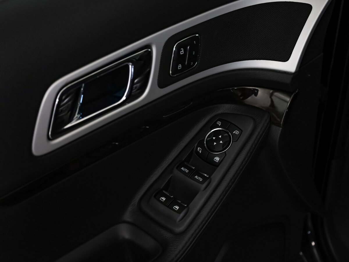 Ford Explorer 2013 года с пробегом. Фото: #12