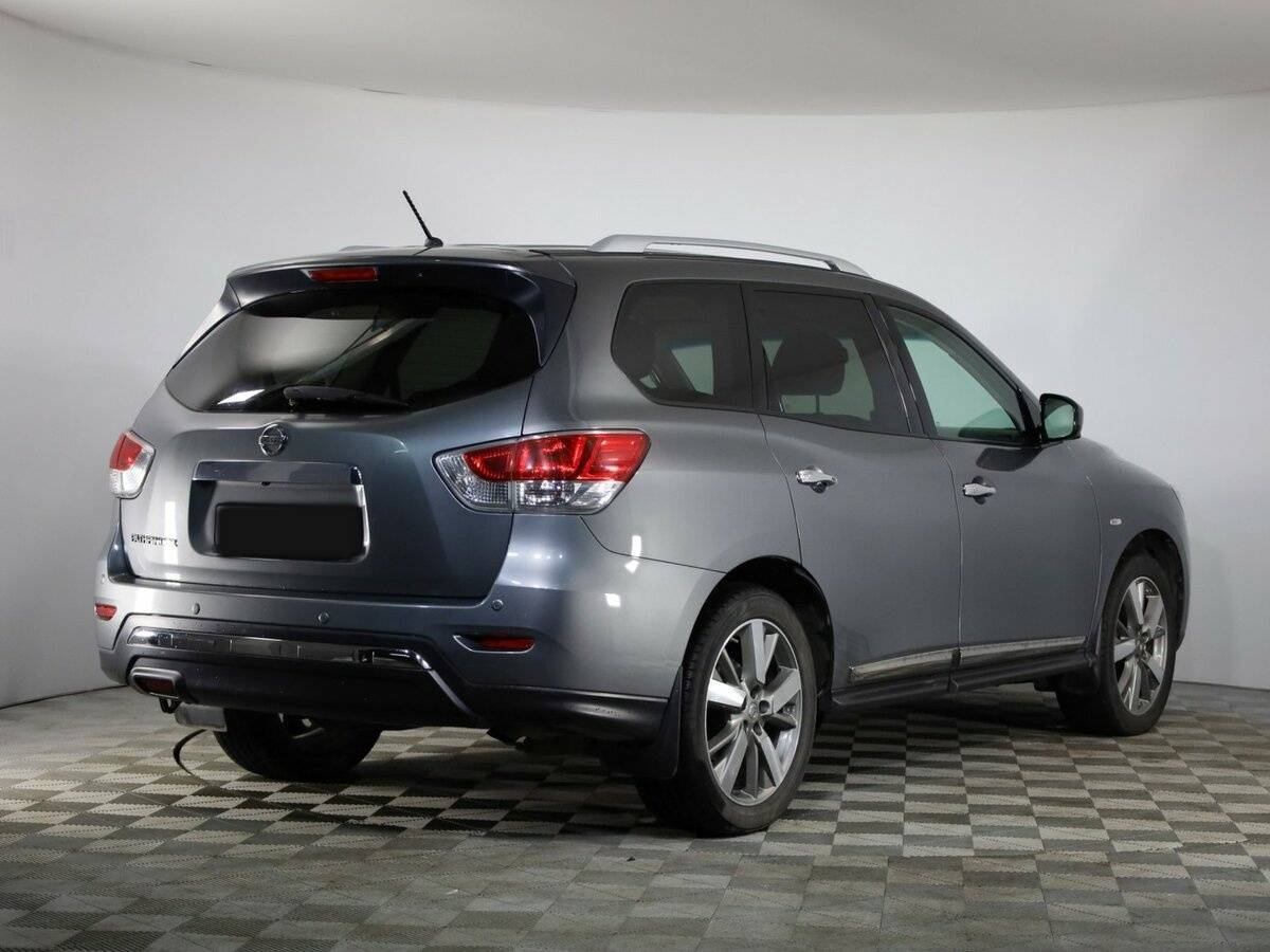 Б/У Ниссан Патфайндер 2014 года. Фото: #4