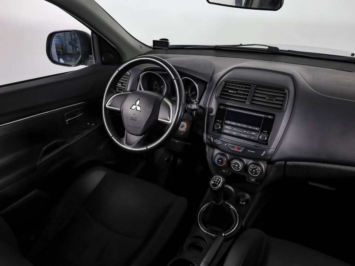 Б/У Митсубиши АС-Икс 2014 года. Фото: #6