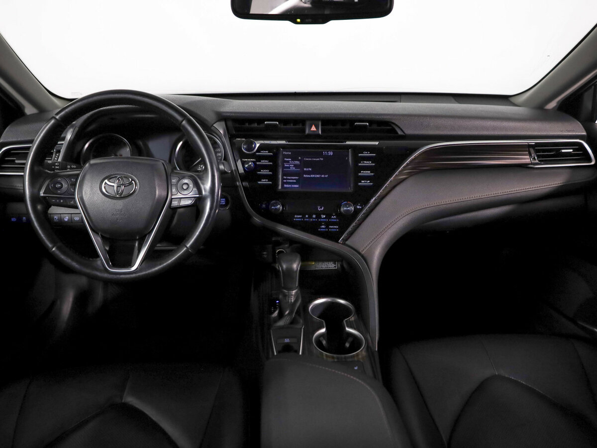 Toyota Camry 2021 года с пробегом. Фото: #6
