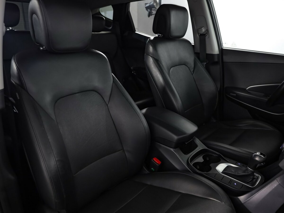 Б/У Хендай Санта Фе 2016 года. Фото: #19