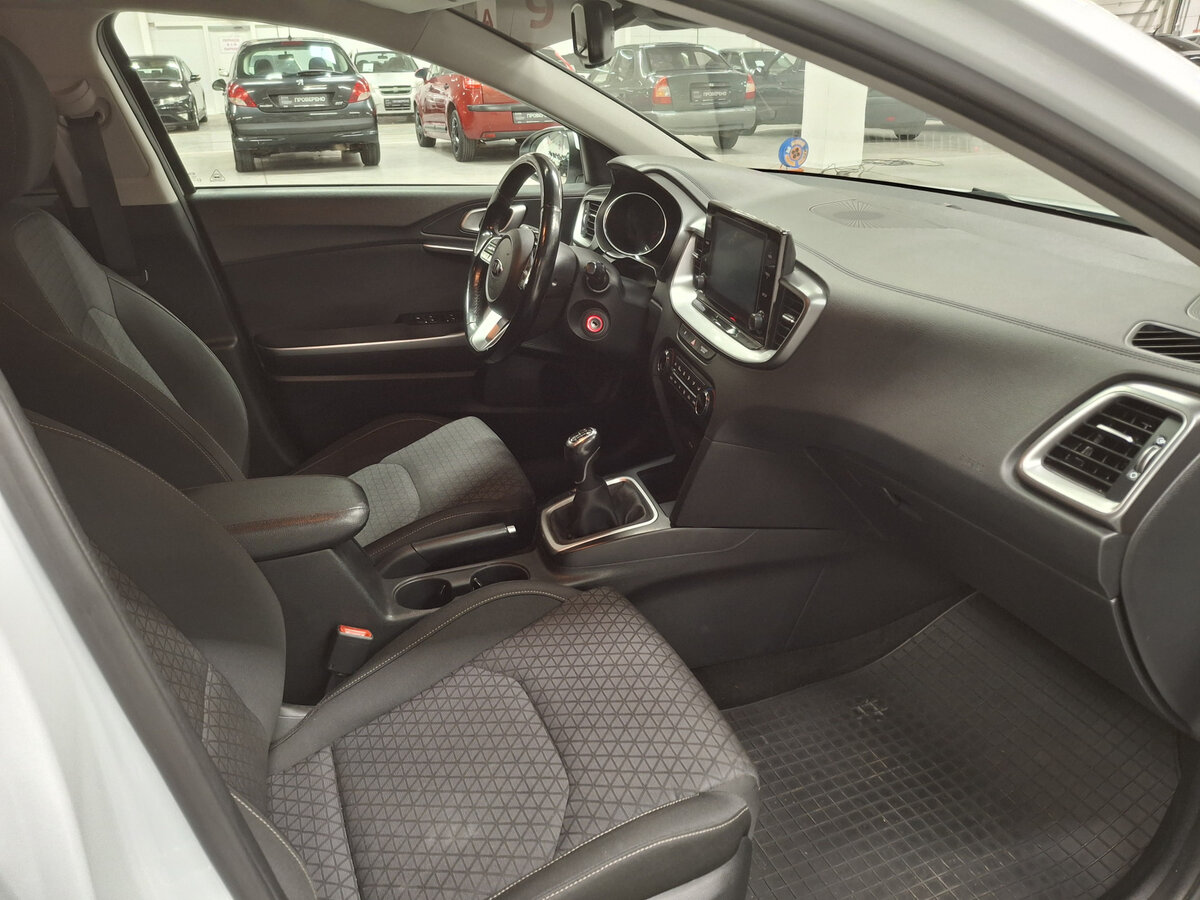 Б/У Киа Сид 2019 года. Фото: #10