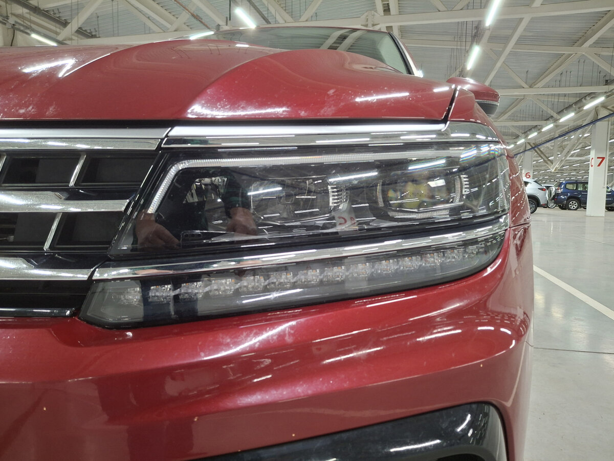 Б/У Фольксваген Тигуан 2018 года. Фото: #16