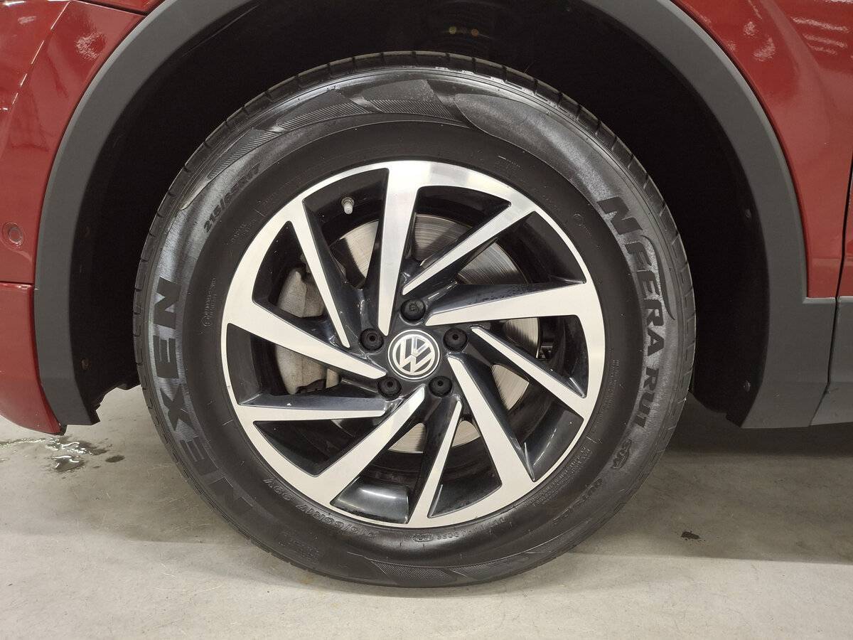 Б/У Фольксваген Тигуан 2018 года. Фото: #17