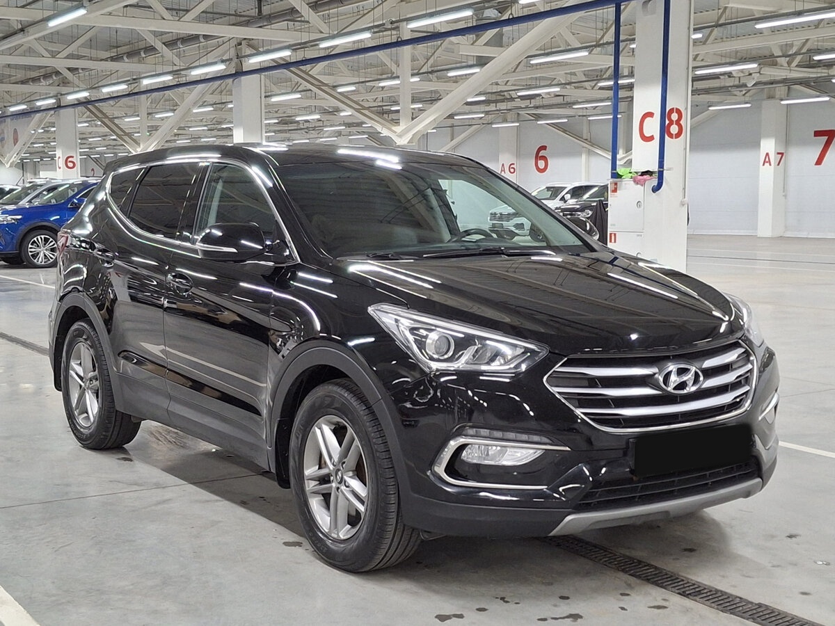 Hyundai Santa Fe 2018 года с пробегом. Фото: #2