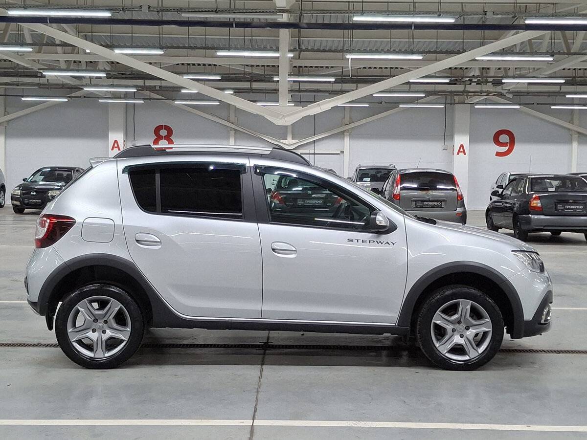 Б/У Рено Сандеро 2021 года. Фото: #3