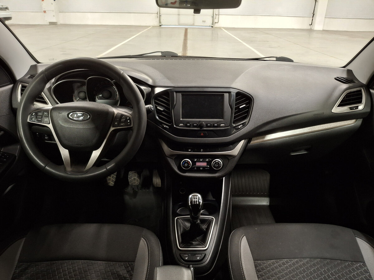 Б/У Лада (ВАЗ) Веста 2017 года. Фото: #13