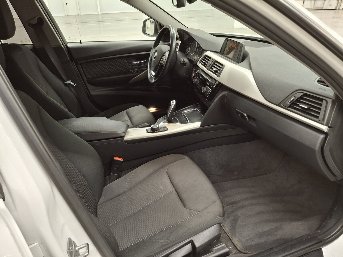 BMW 3 серии 2015 года с пробегом. Фото: #9