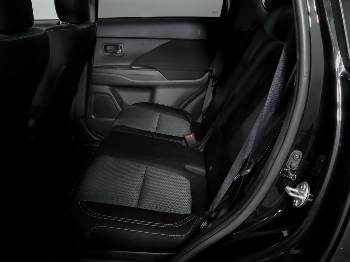 Mitsubishi Outlander 2019 года с пробегом. Фото: #9