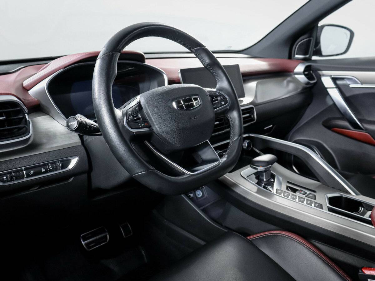 Geely Coolray 2023 года с пробегом. Фото: #12