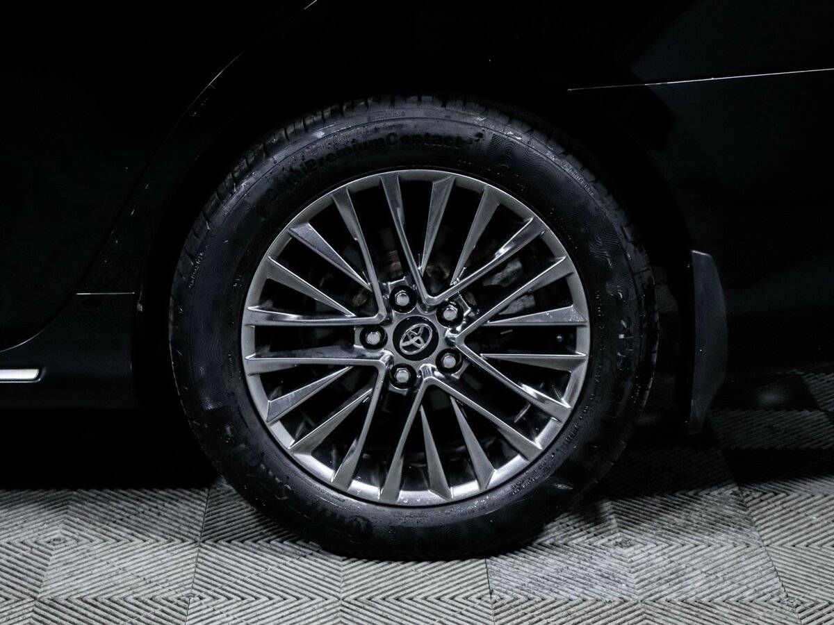 Б/У Тойота Камри 2014 года. Фото: #11