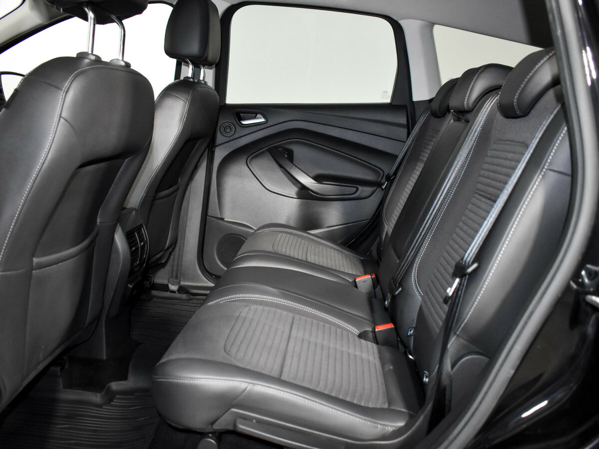 Б/У Форд Куга 2017 года. Фото: #17