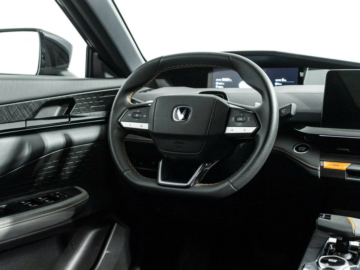 Changan UNI-V 2023 года с пробегом. Фото: #19