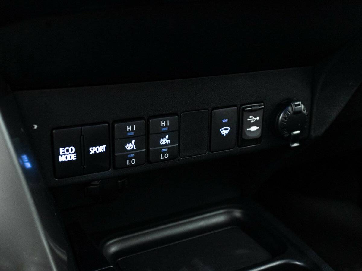 Toyota RAV4 2017 года с пробегом. Фото: #15