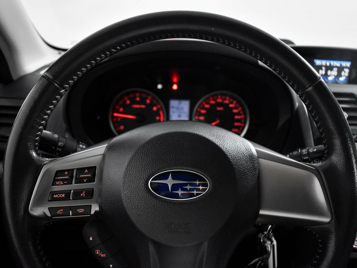 Б/У Субару Форестер 2014 года. Фото: #14