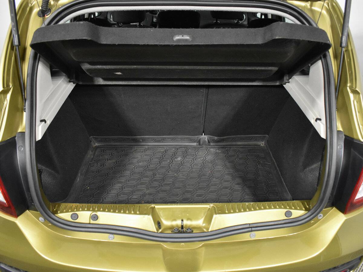 Б/У Рено Сандеро 2016 года. Фото: #13