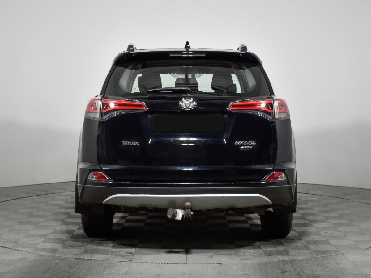 Toyota RAV4 2018 года с пробегом. Фото: #4