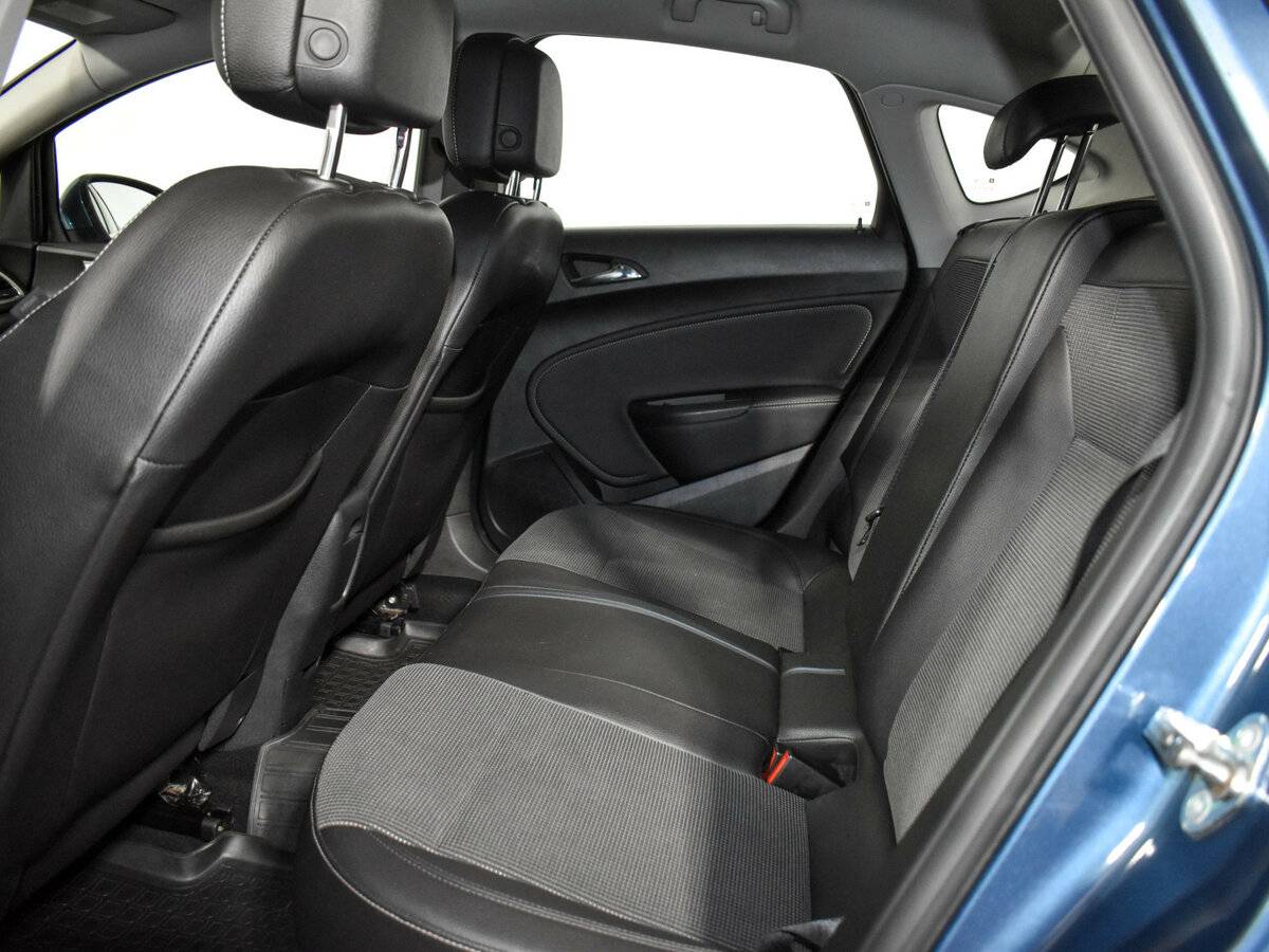 Б/У Опель Астра 2013 года. Фото: #8