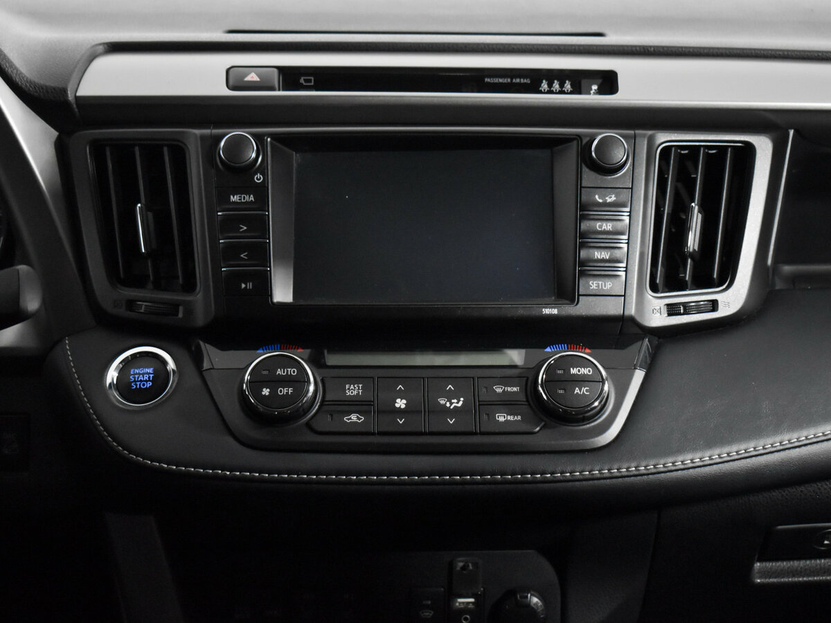 Toyota RAV4 2017 года с пробегом. Фото: #17