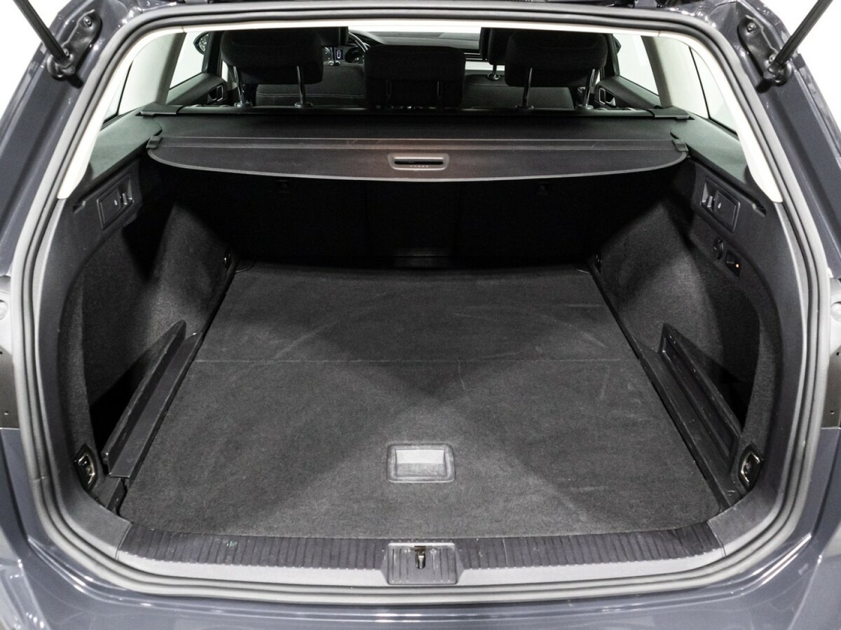 Б/У Фольксваген Пассат 2019 года. Фото: #18