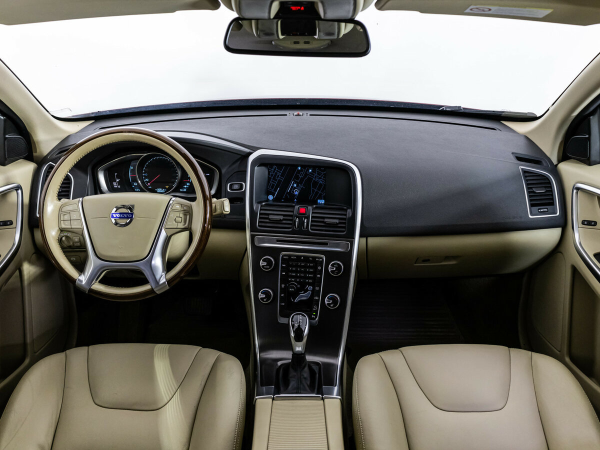 Б/У Вольво ИксЦ60 2014 года. Фото: #7