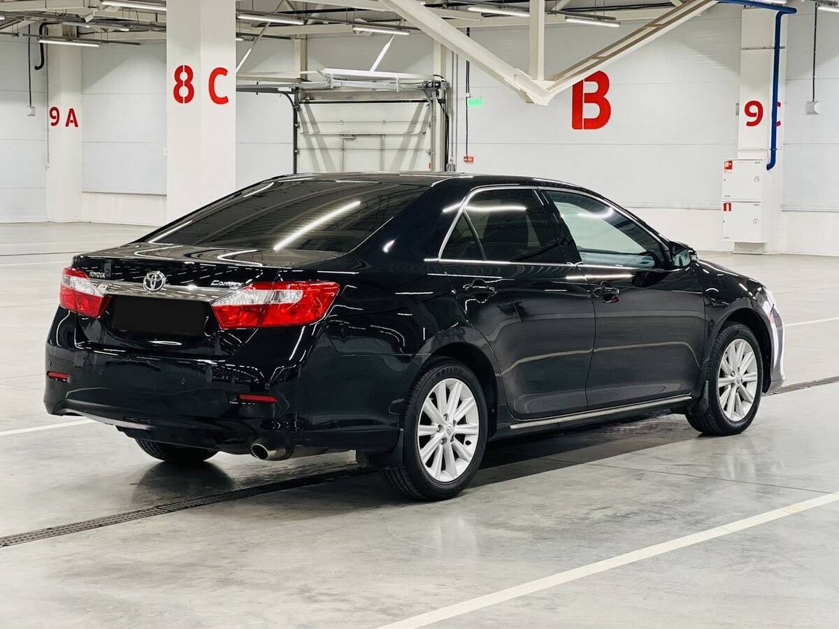 Б/У Тойота Камри 2013 года. Фото: #4