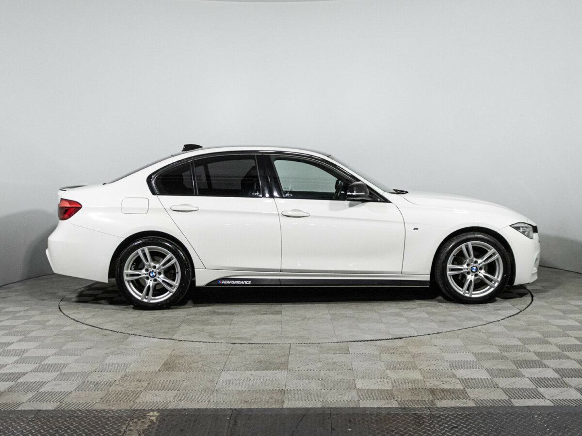 BMW 3 серии 2017 года с пробегом. Фото: #3