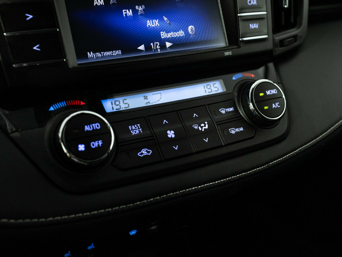 Toyota RAV4 2015 года с пробегом. Фото: #14