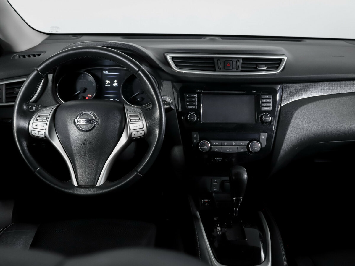 Б/У Ниссан Икс-Трейл 2016 года. Фото: #11