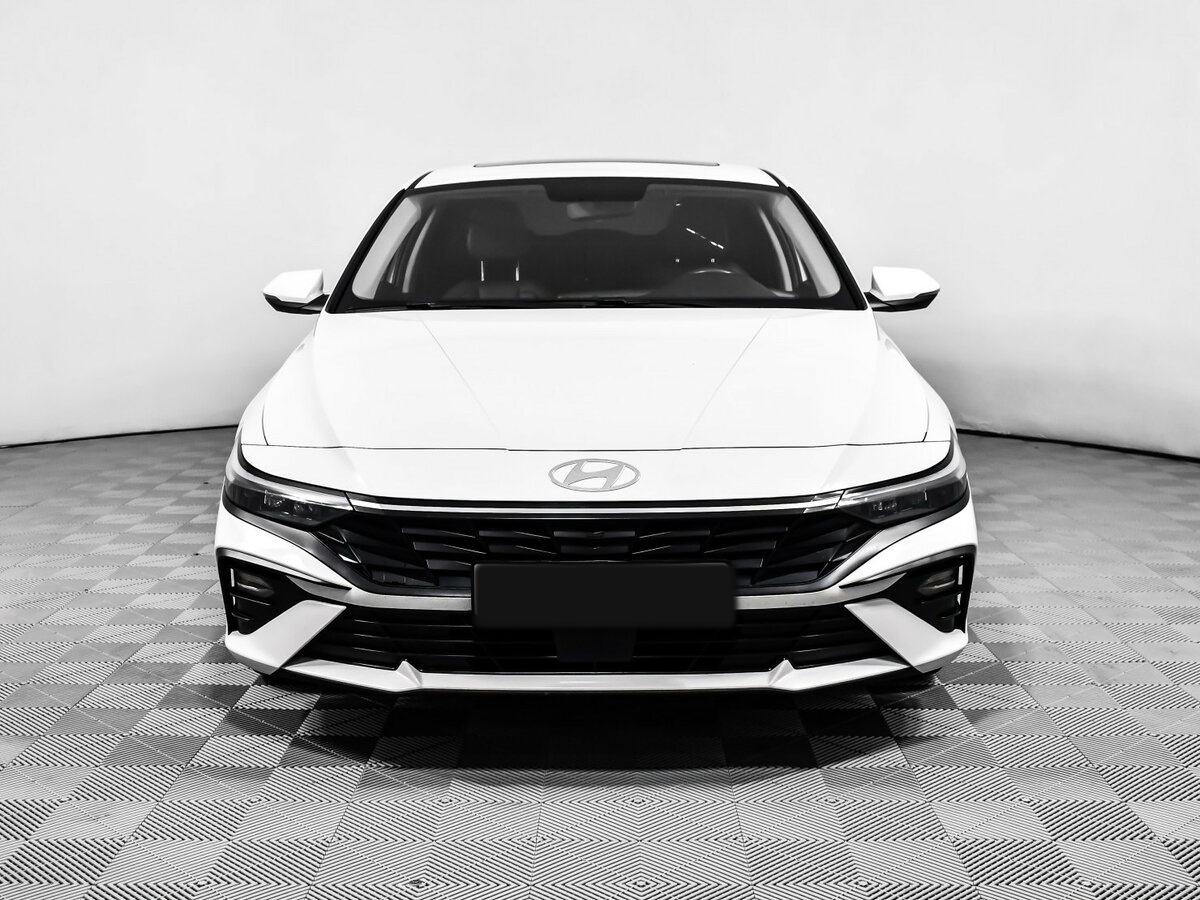 Hyundai Elantra 2023 года с пробегом. Фото: #1