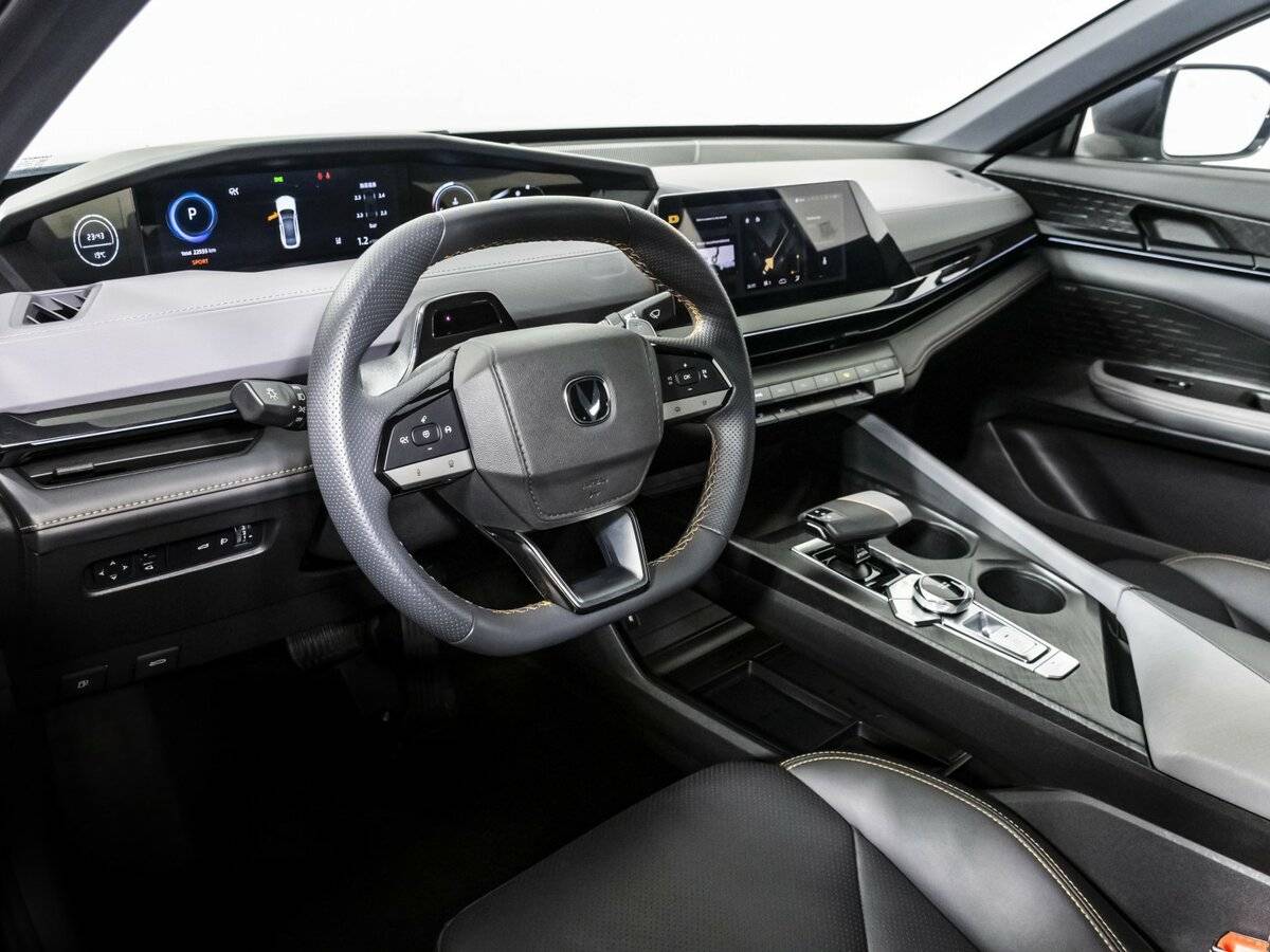 Changan UNI-V 2023 года с пробегом. Фото: #9