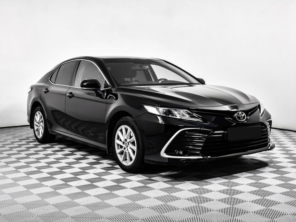 Toyota Camry 2021 года с пробегом. Фото: #2