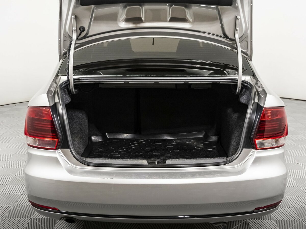 Б/У Фольксваген Поло 2018 года. Фото: #13