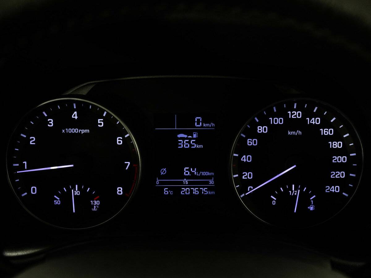 Б/У Хендай Елантра 2016 года. Фото: #14