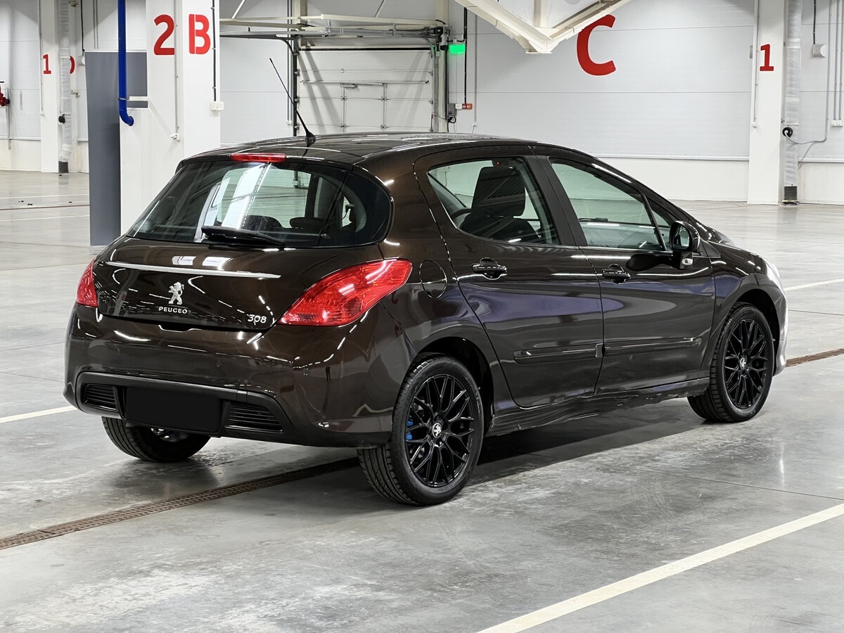 Б/У Пежо 308 2012 года. Фото: #4